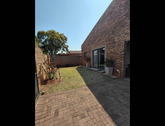 4 BEDROOM HOUSE FOR SALE IN VANDERBIJLPARK SE 4